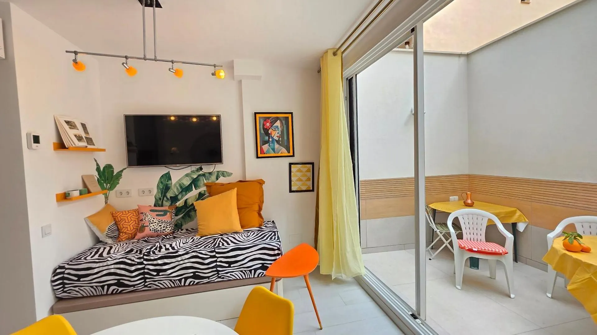 Apartment Picasso Huelin Malaga 250M From Beach