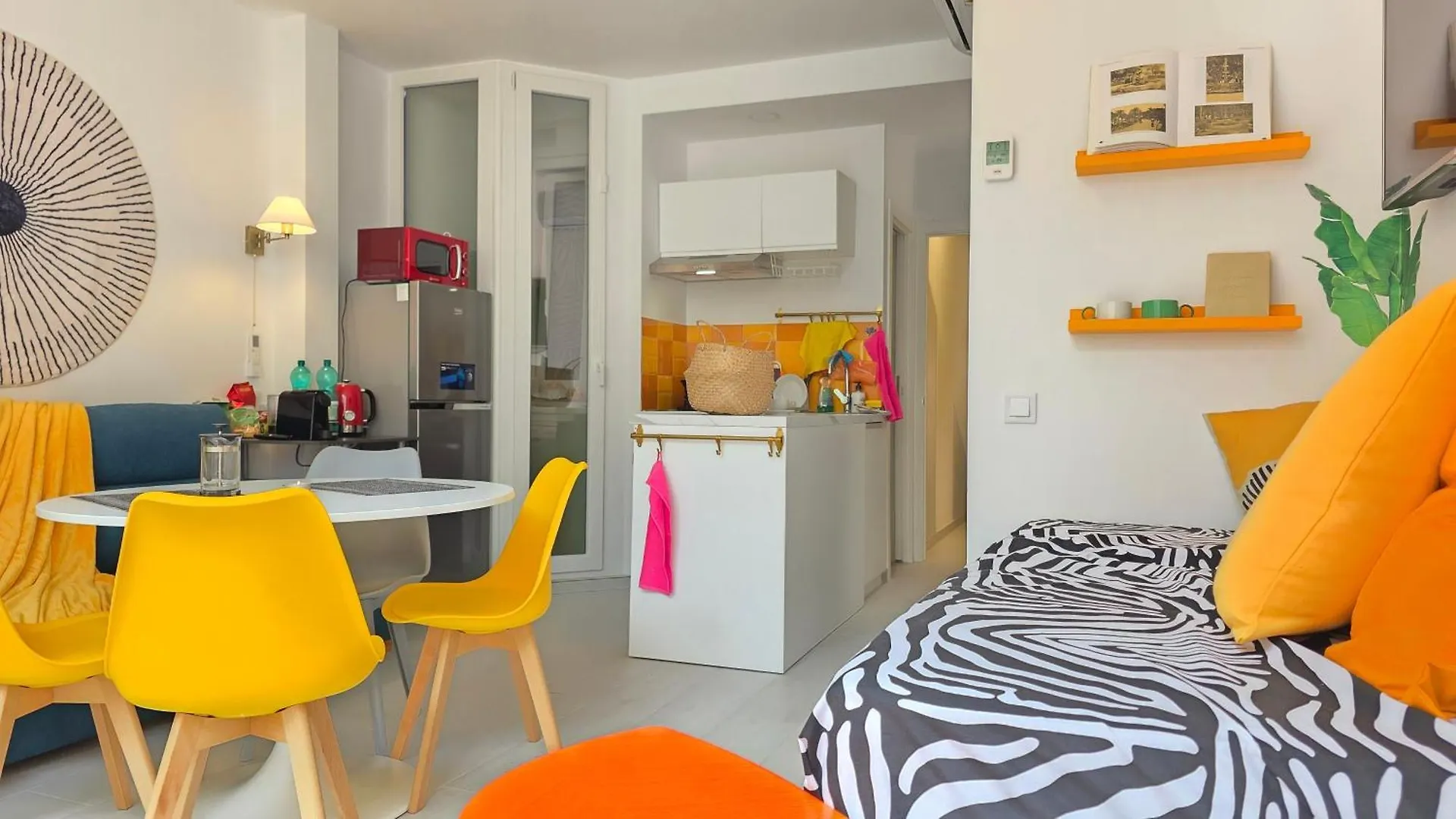 Picasso Huelin Malaga 250M From Beach Apartment
