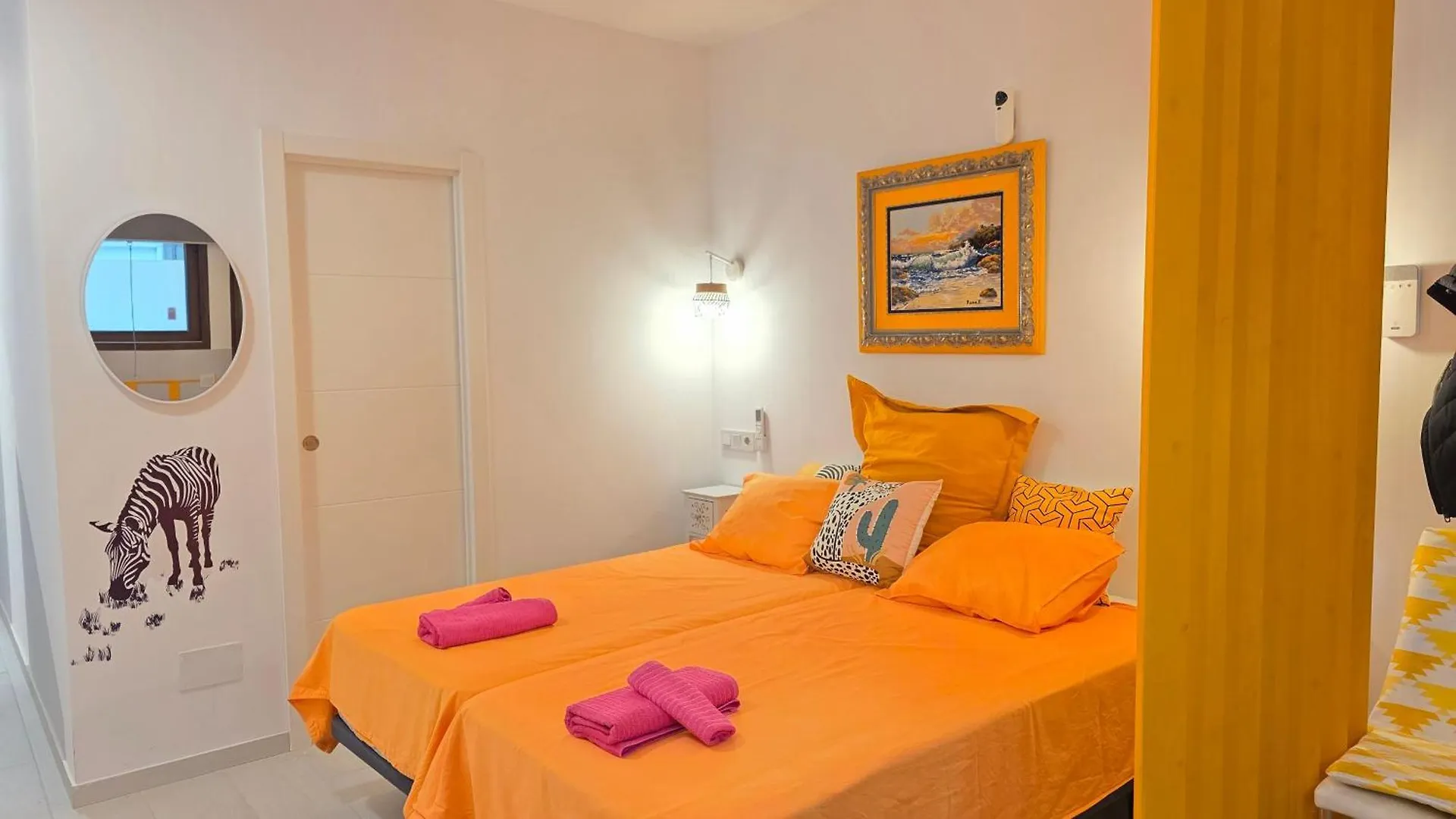 Picasso Huelin Malaga 250M From Beach