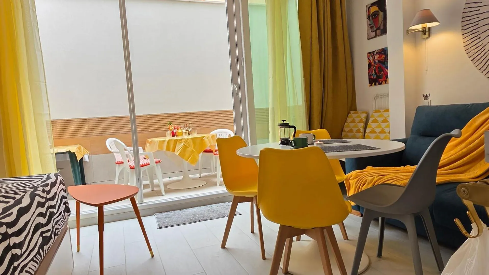 Picasso Huelin Malaga 250M From Beach Apartment